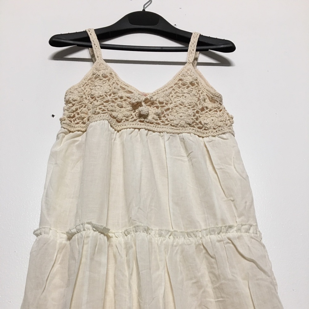 White lace maxi dress